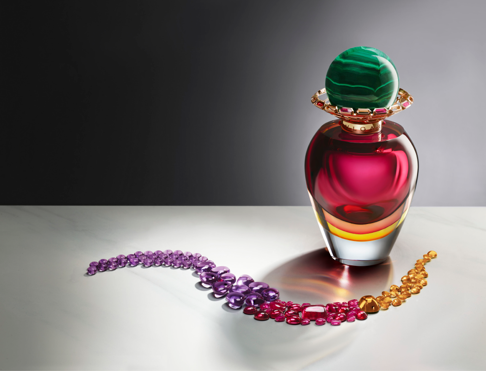 Bvlgari представил парфюмерный флакон из муранского стекла, розового золота и самоцветов (фото 5)