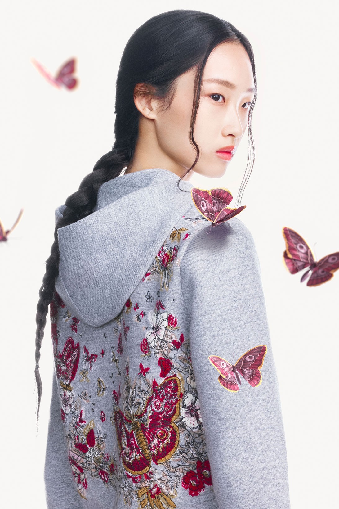 Бабочки и розовый цвет: Dior представил коллекцию к китайскому Новому году (фото 1)
