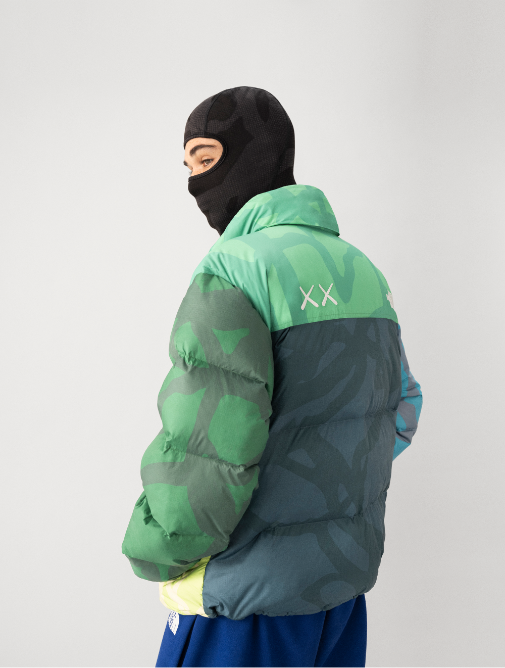 The North Face выпустил коллаборацию с художником KAWS (фото 6)