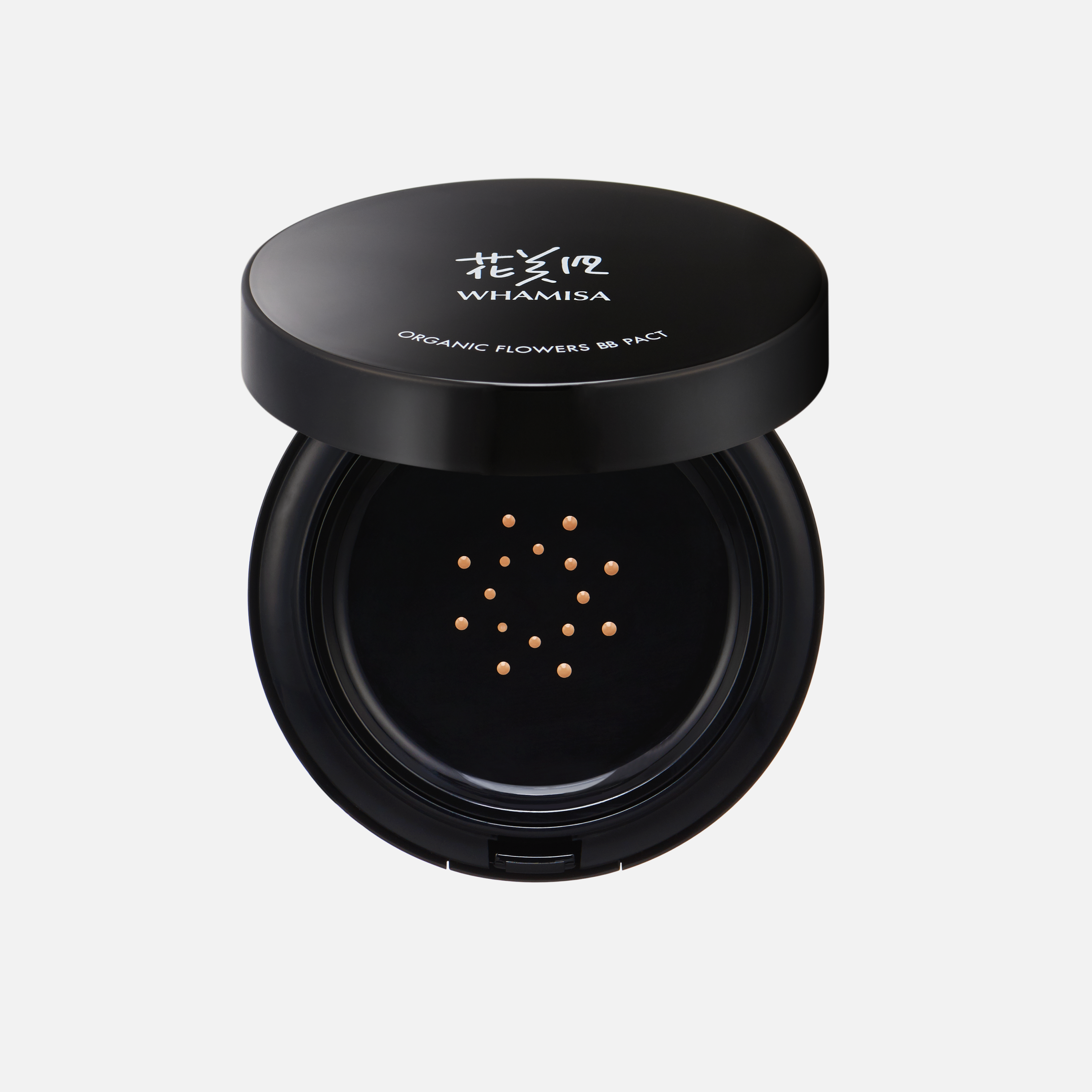 Стойкость, матирование, профилактика морщин: чего ждать от новых тональных средств (фото 7)