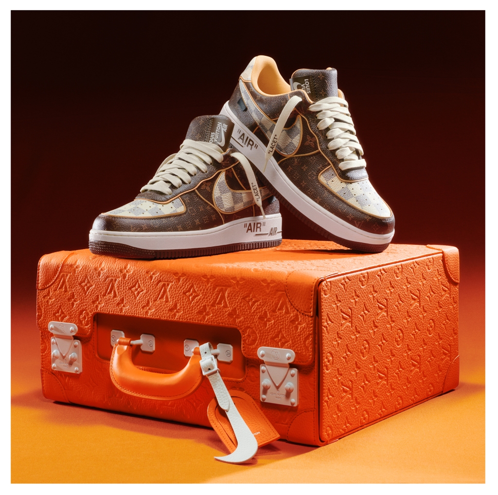 Созданные Вирджилом Абло кроссовки для Louis Vuitton и Nike продадут на аукционе (фото 1)