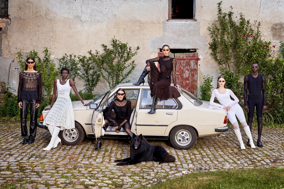 Marine Serre посвятил кампанию весенне-летней коллекции дому (фото 1)