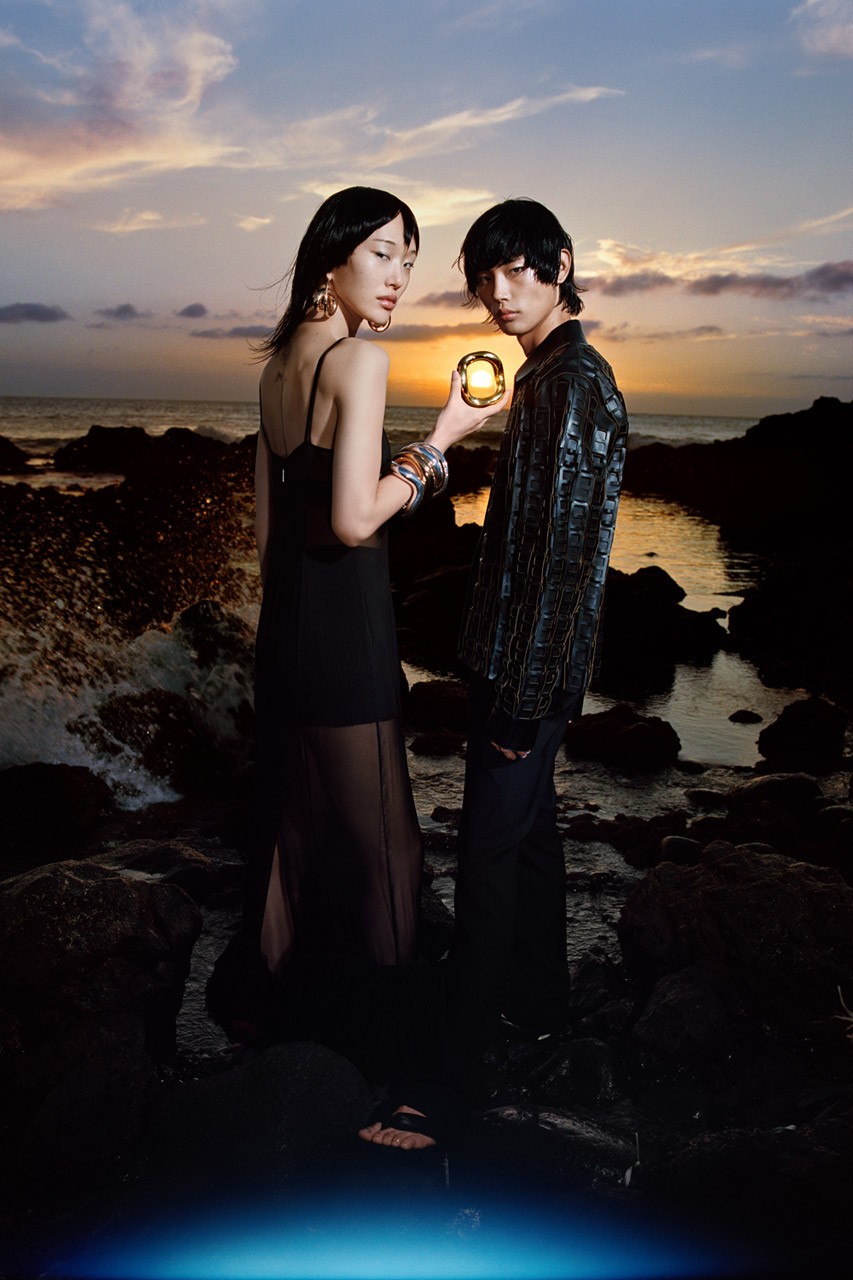 Съемки новой кампании Ambush прошли на фоне островного вулкана (фото 4)