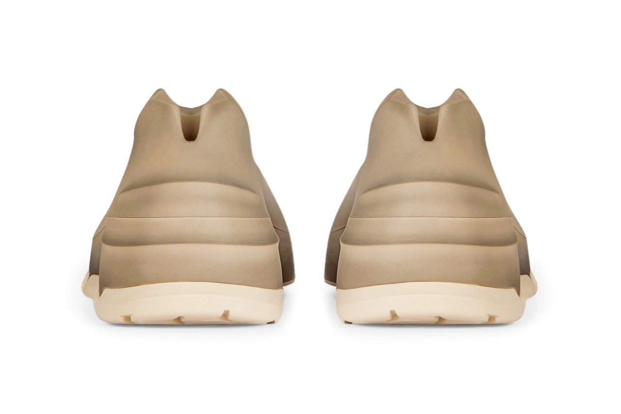 Givenchy выпустил обновленный дизайн кроссовок Monumental Mallow (фото 4)