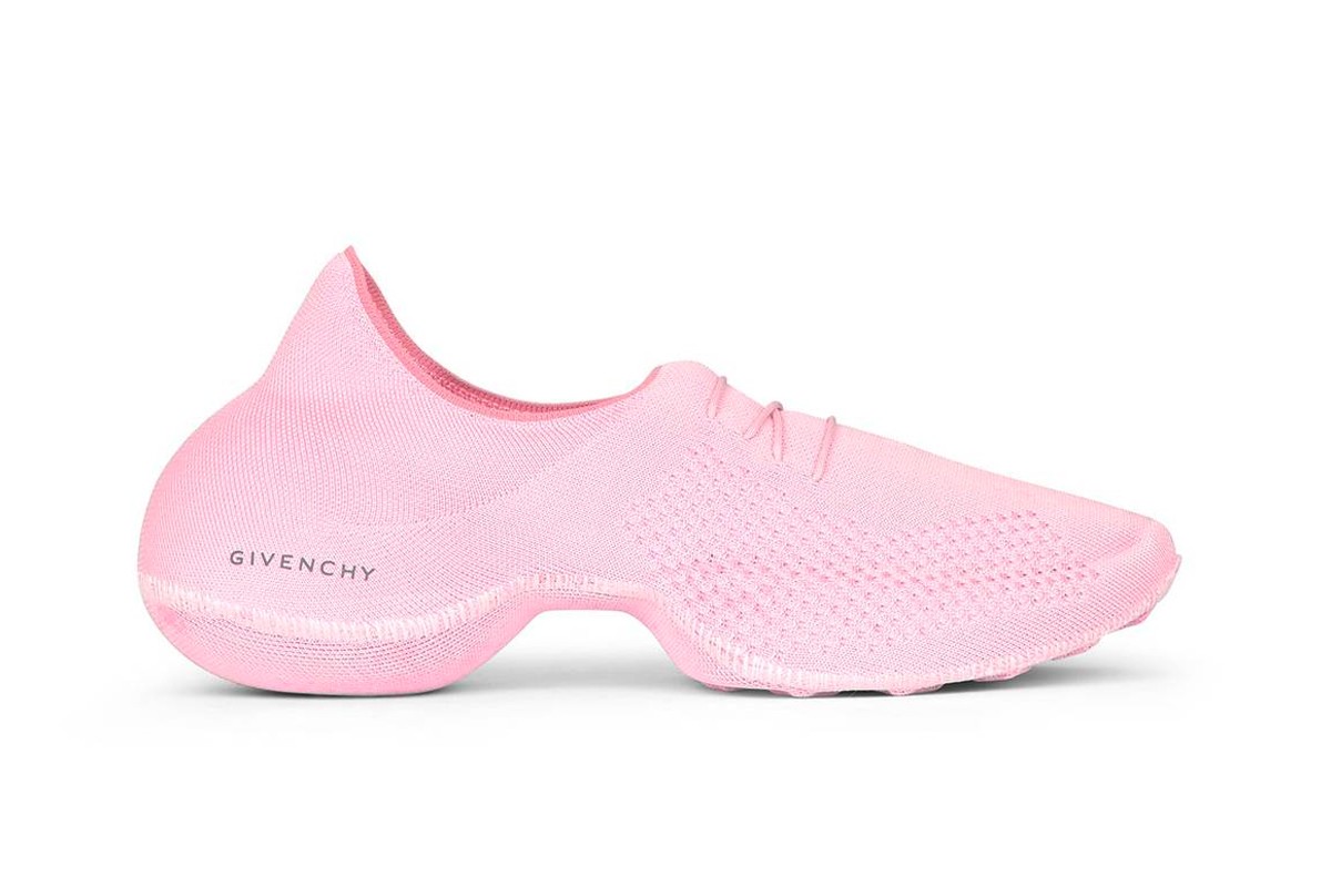Мэтью Уильямс официально представил новую модель кроссовок Givenchy (фото 2)