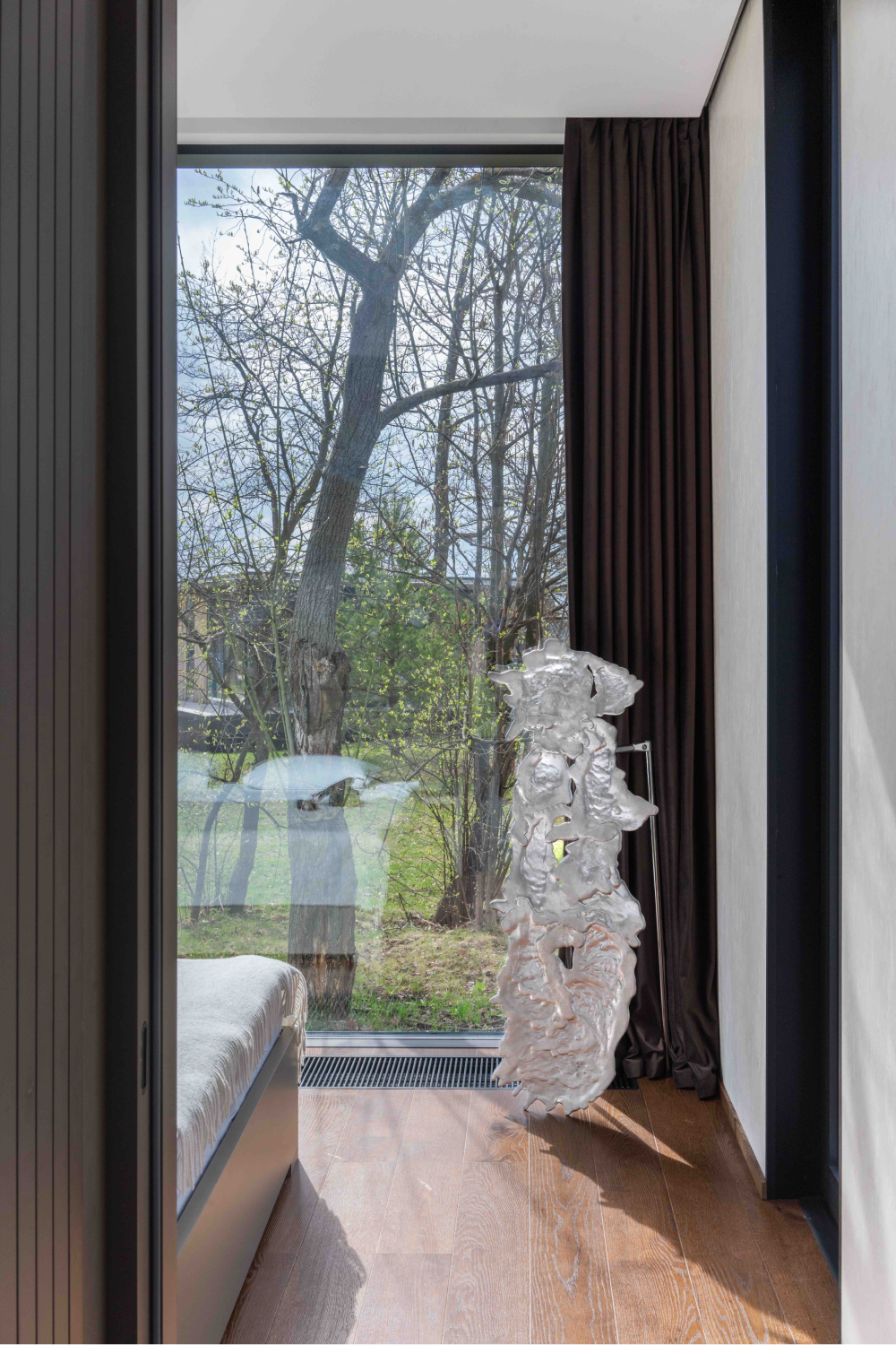 Escapenow и онлайн-галерея Sample запускает серию инсталляций современного искусства (фото 3)