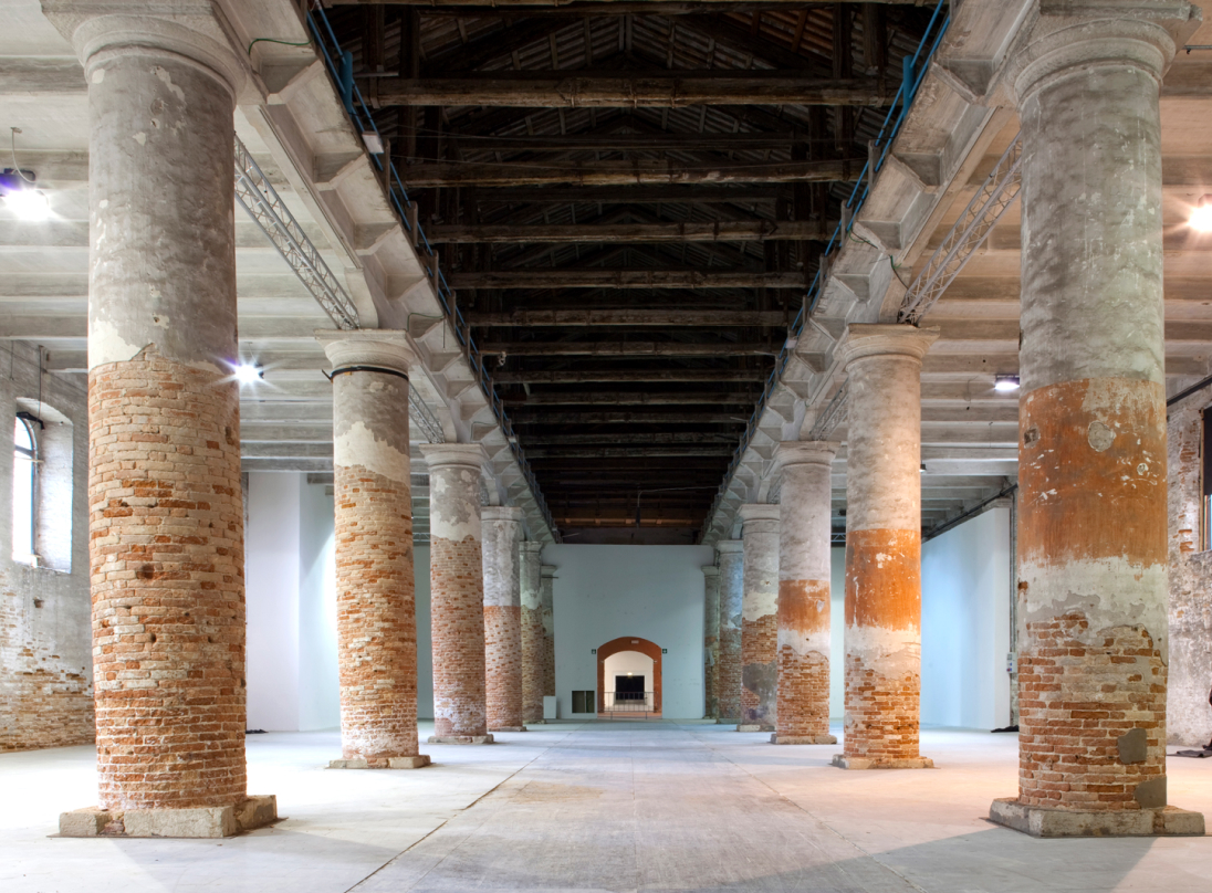 Пустующий российский павильон и женщины-музыканты: чем запомнится 59-я Венецианская биеннале (фото 14)