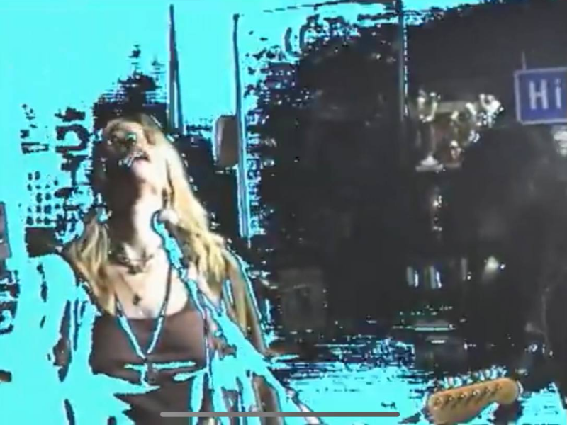 Пэрис Джексон выпустила песню «Lighthouse», вдохновленную музыкой 90-х (фото 2)