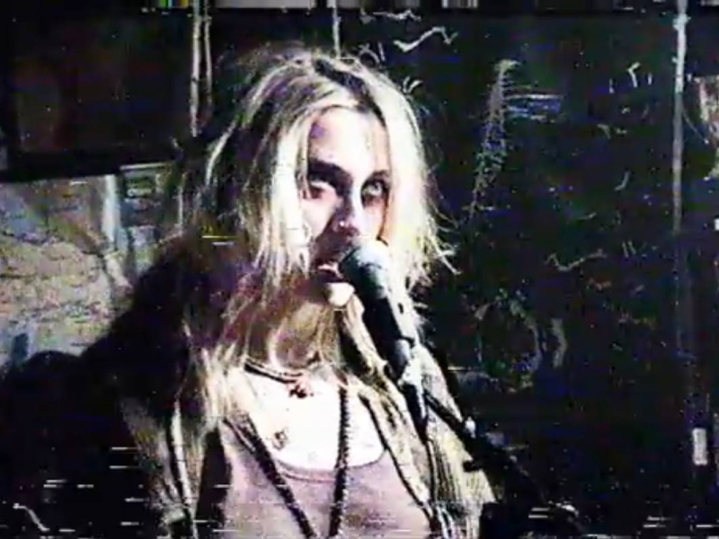 Пэрис Джексон выпустила песню «Lighthouse», вдохновленную музыкой 90-х (фото 4)