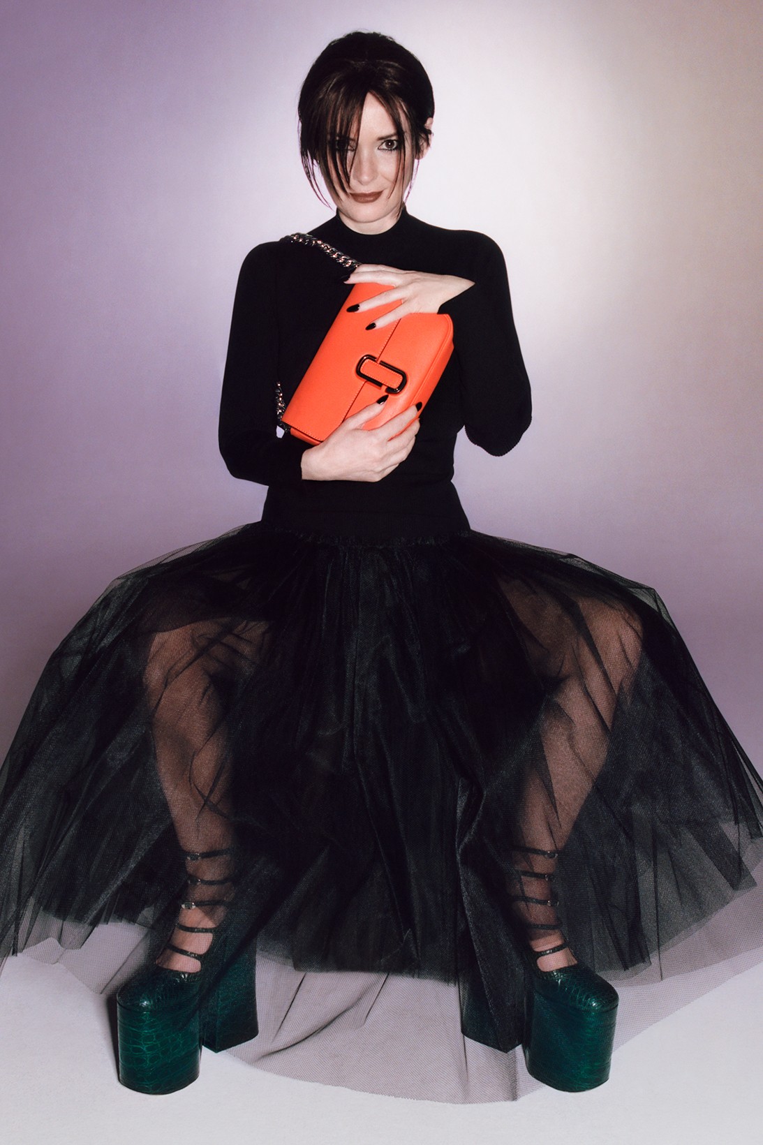 Вайнона Райдер снялась в кампании новой сумки Marc Jacobs (фото 4)