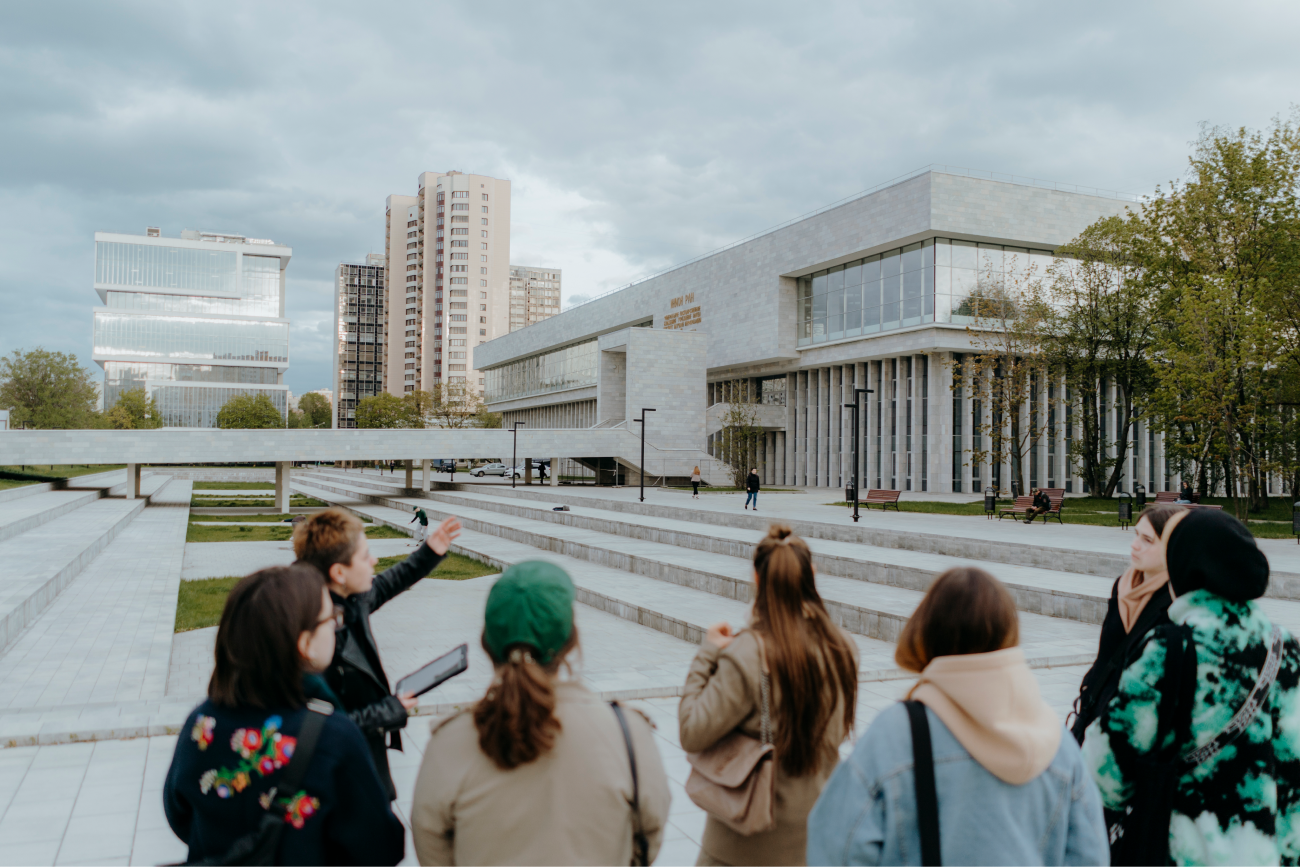15 июня Музей «Гараж» запускает новый сезон архитектурных прогулок (фото 5)