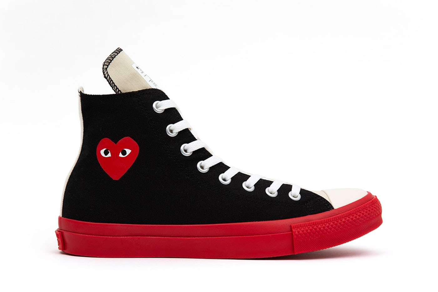 Comme des Garçons Play и Converse показали новую модель кед с красной подошвой (фото 1)