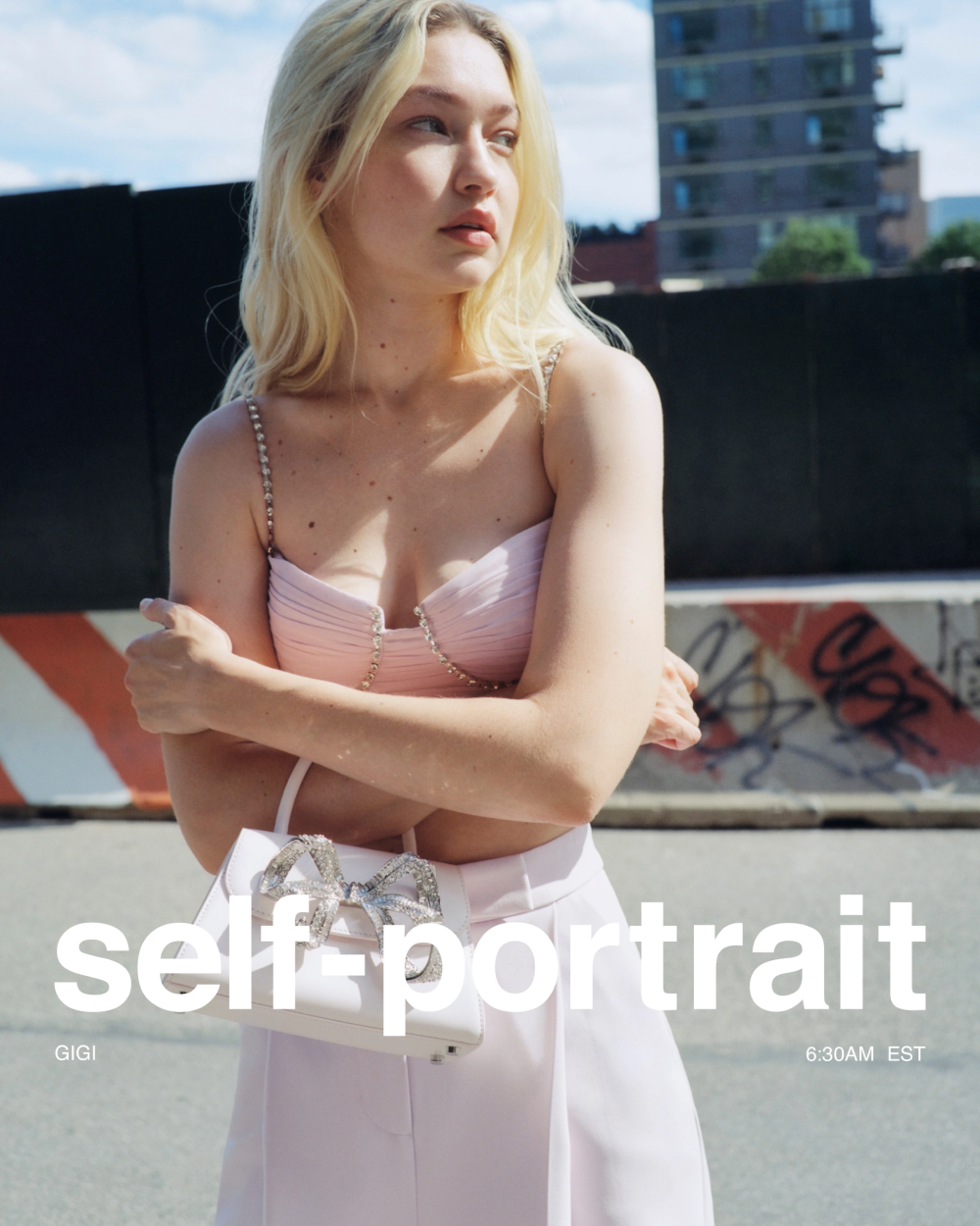 Джиджи Хадид снялась в осенней кампании Self-Portrait (фото 2)