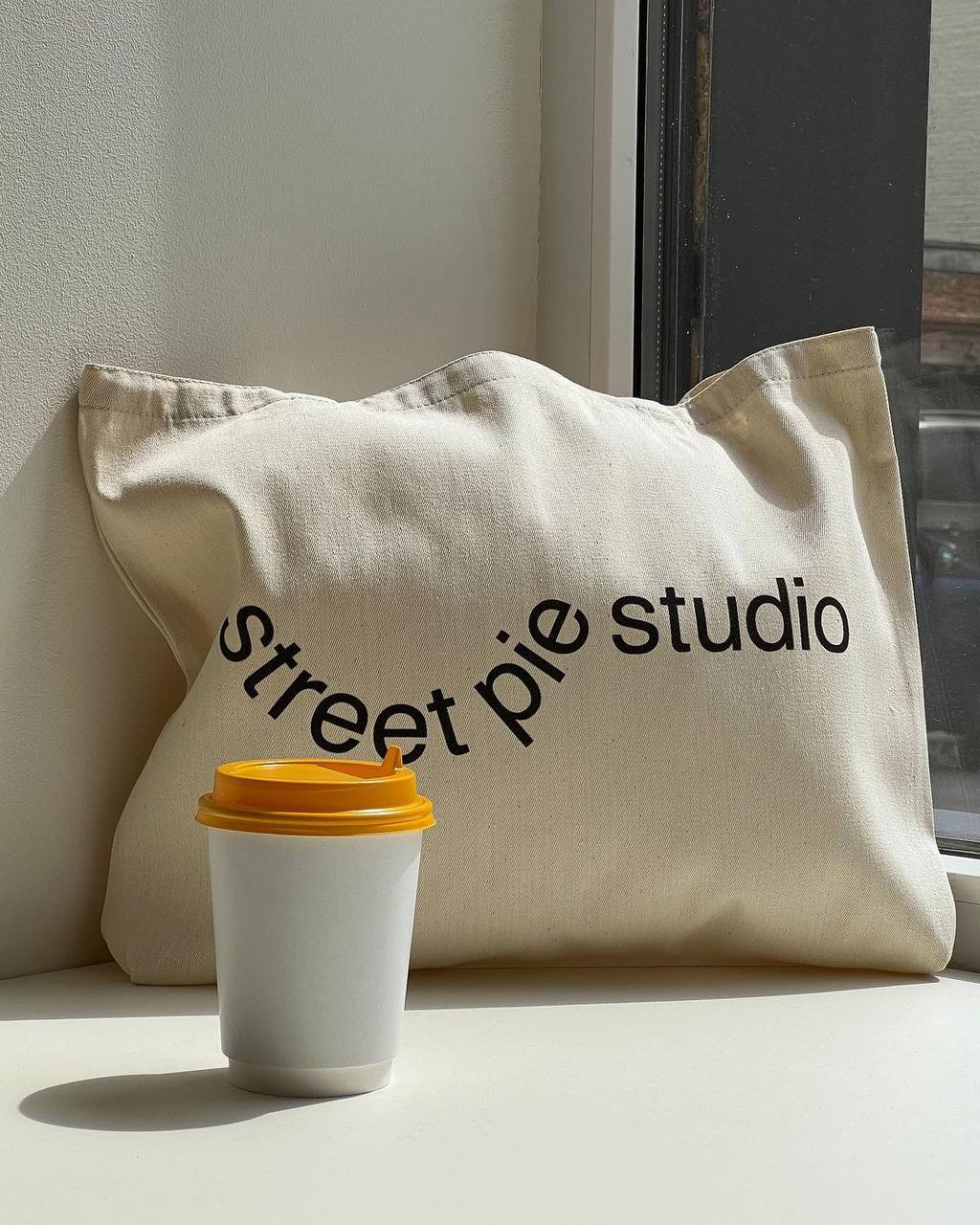Магазин Street Pie Studio возобновил работу — теперь еще и с кофейней (фото 2)