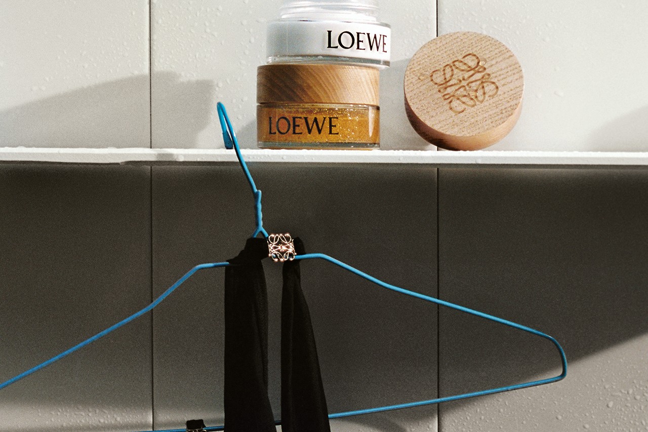Loewe выпустил скраб для тела и крем, вдохновленные Ибицей (фото 3)