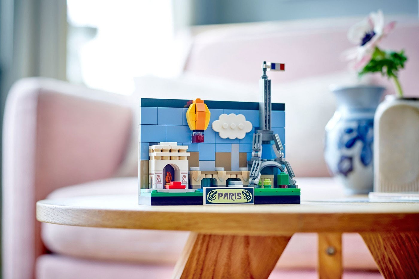Lego выпустила набор открыток с достопримечательностями Парижа, Лондона и Нью-Йорка (фото 4)