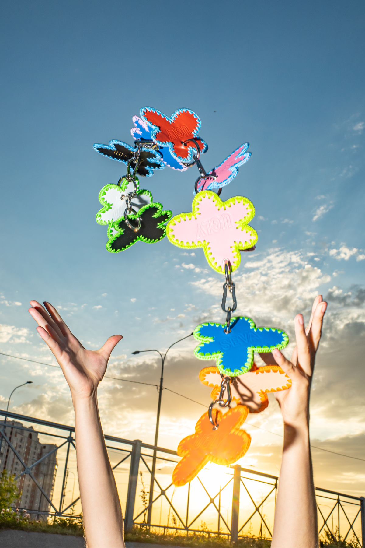 Ugly Sweater Club выпустил сумки в коллаборации с Imakebags (фото 5)