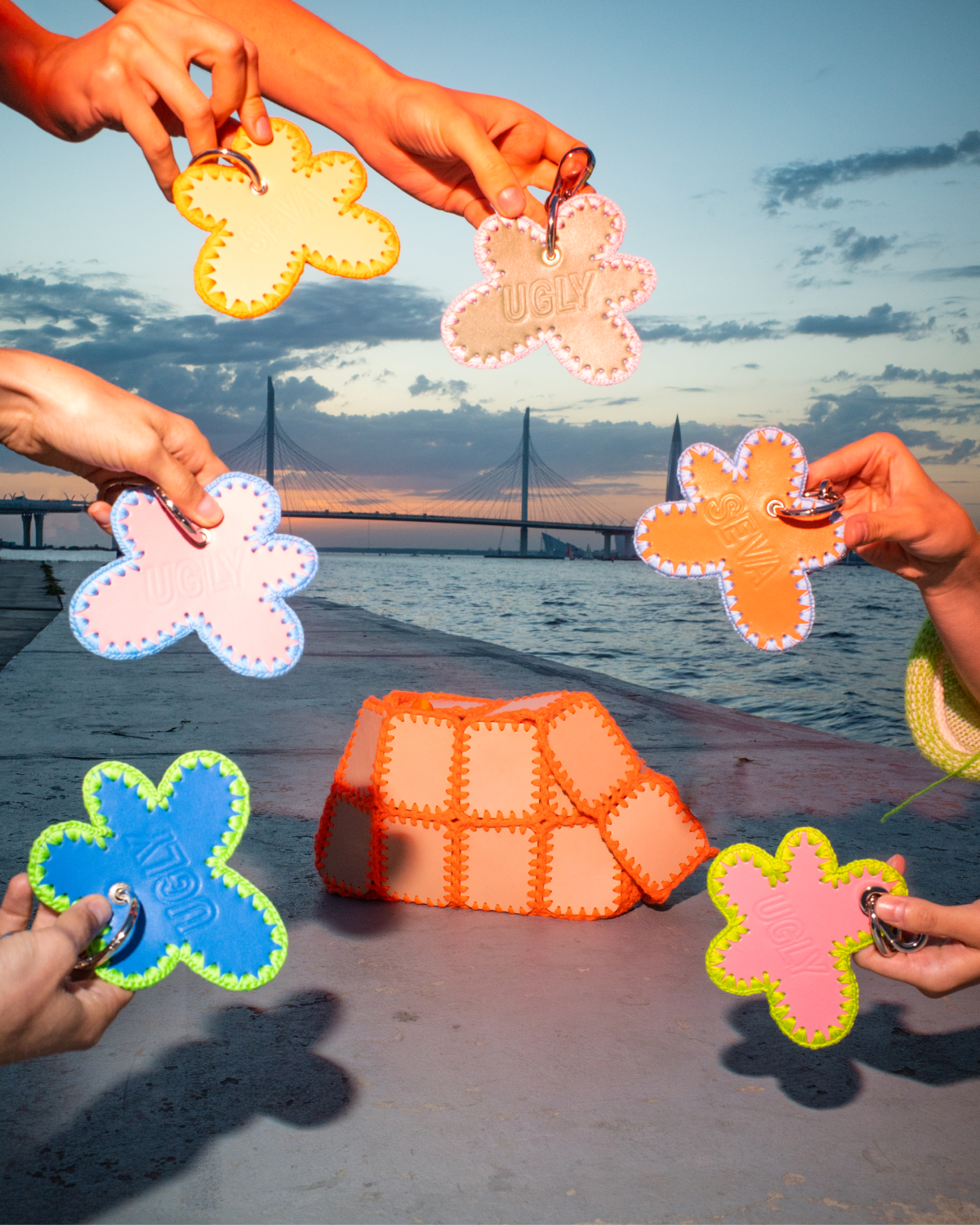 Ugly Sweater Club выпустил сумки в коллаборации с Imakebags (фото 7)