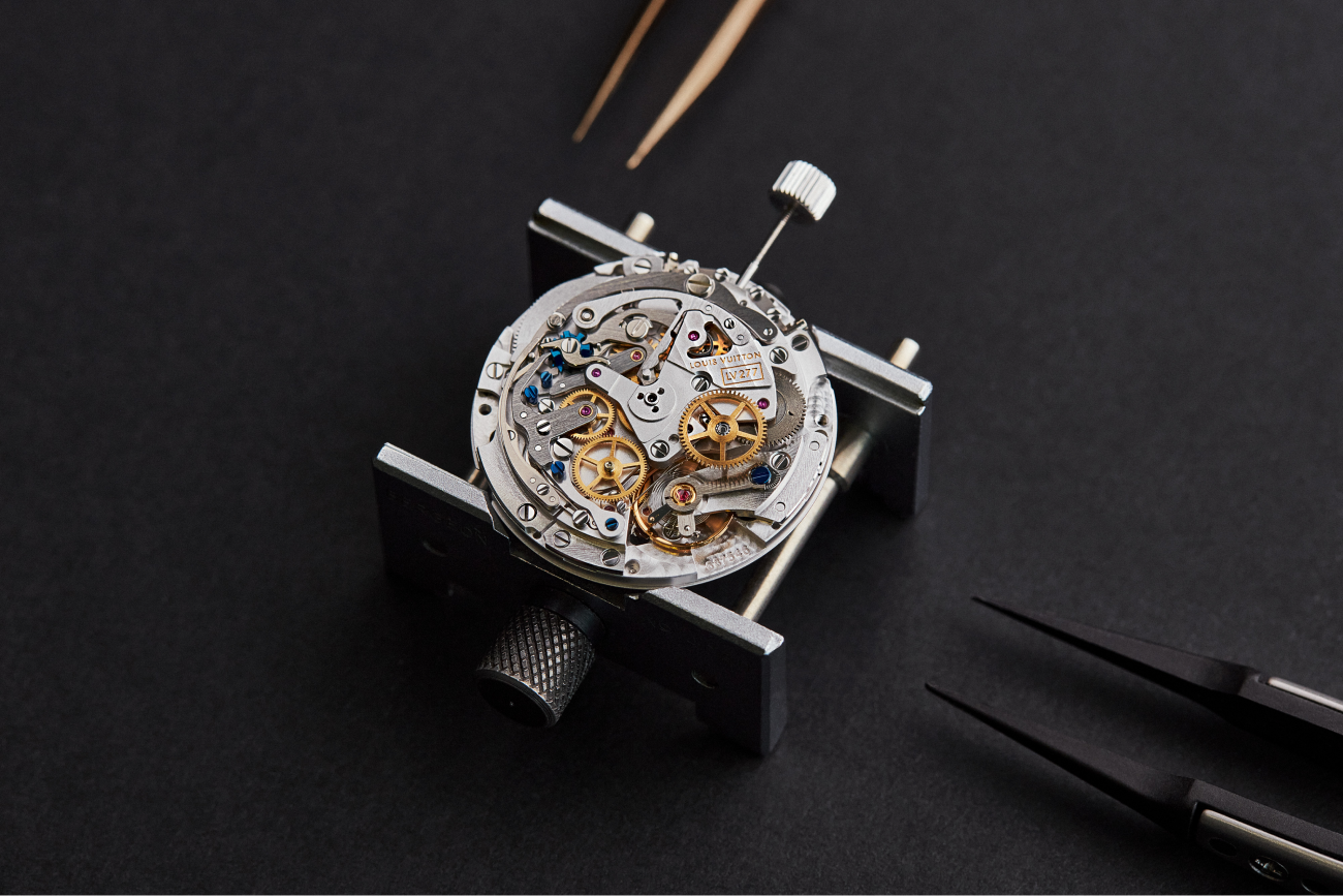 Louis Vuitton показал обновленную модель часов из серии Tambour (фото 5)