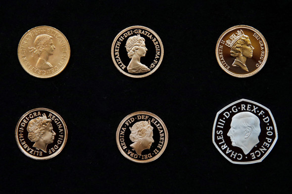 В Великобритании представили дизайн монет с изображением короля Карла III (фото 4)