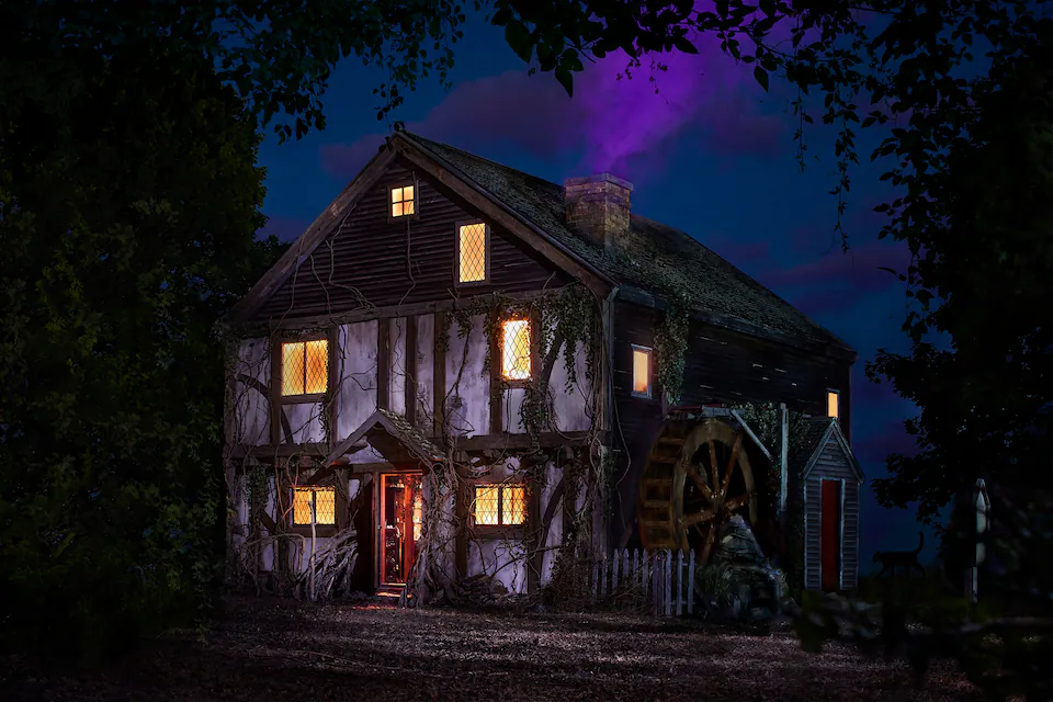 Дом ведьм из фильма «Фокус-покус» сдали в аренду за 31 доллар (фото 5)