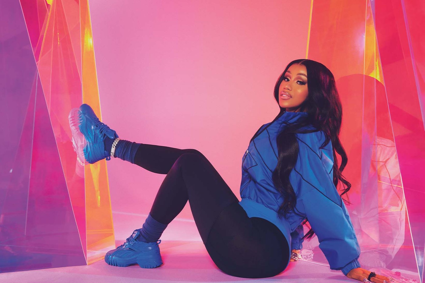 Cardi B и Reebok посвятили новую коллекцию энергичности и индивидуальности (фото 1)