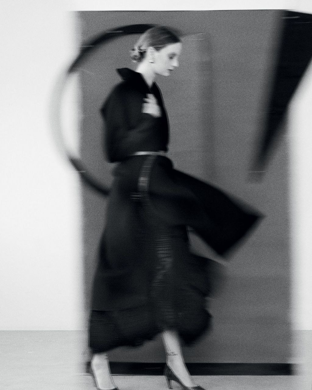 Dior выпустил фотоальбом художницы и модели Сары Мун (фото 5)