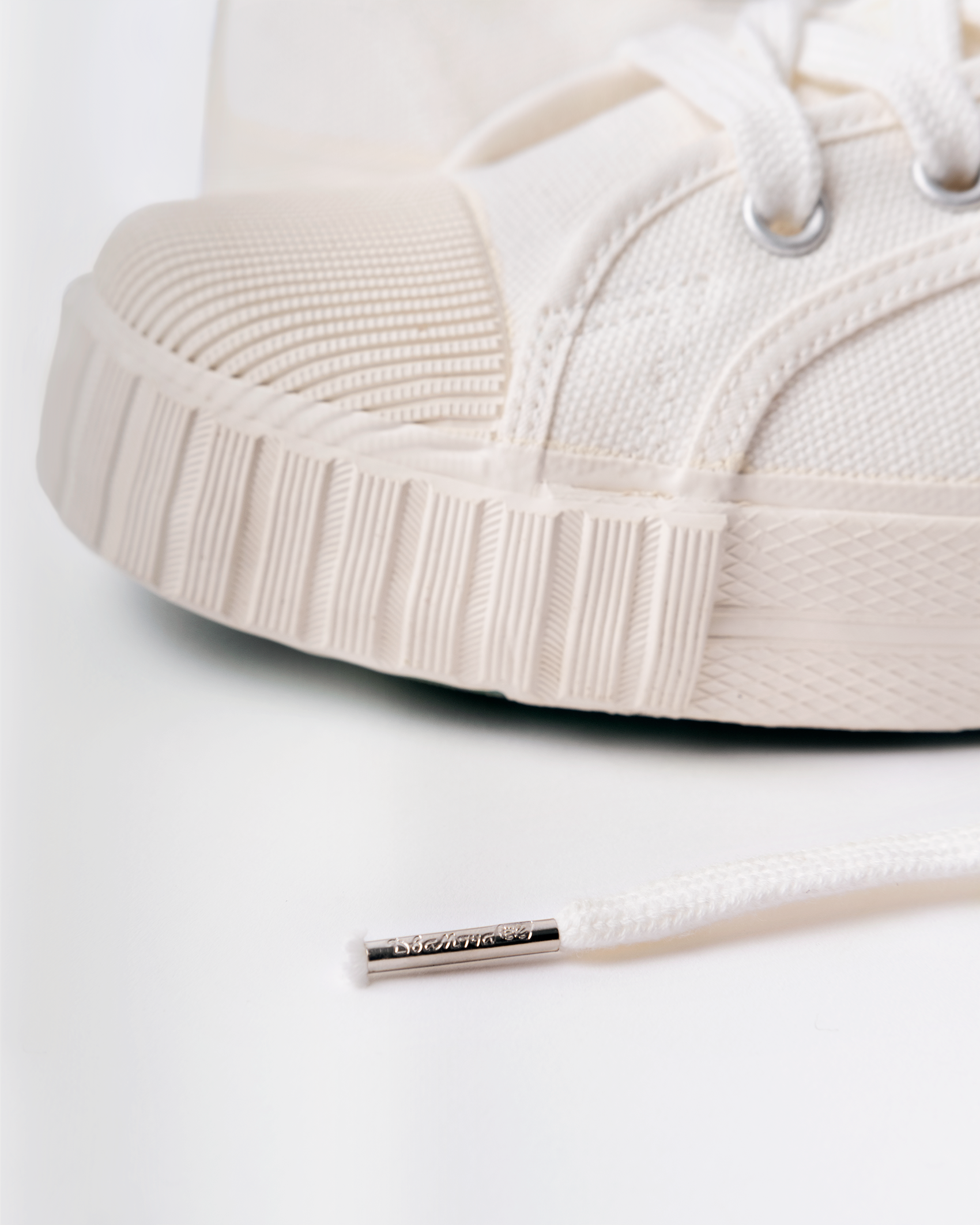 Павел Пепперштейн выпустил коллаборацию с брендом «Два мяча» (фото 2)