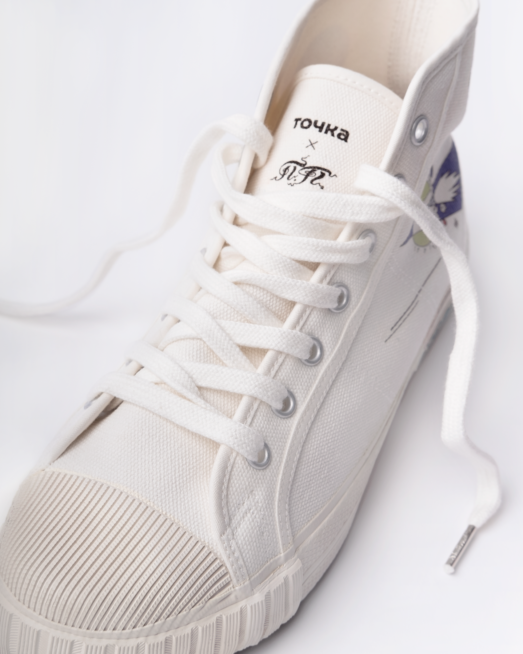 Павел Пепперштейн выпустил коллаборацию с брендом «Два мяча» (фото 1)