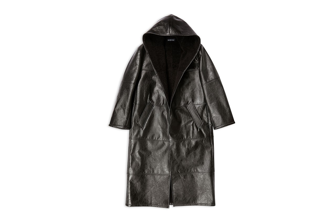 Balenciaga выпустил пальто из кожзама на основе мицелия (фото 2)