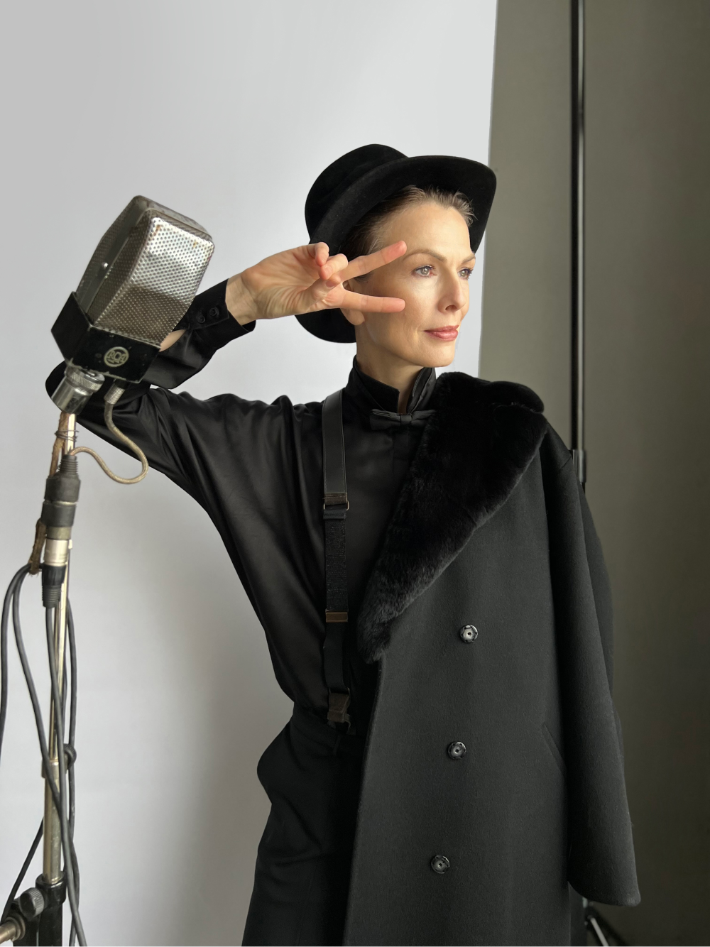 Галина Смирнская в образе Дэвида Боуи снялась в кампании Tegin (фото 3)