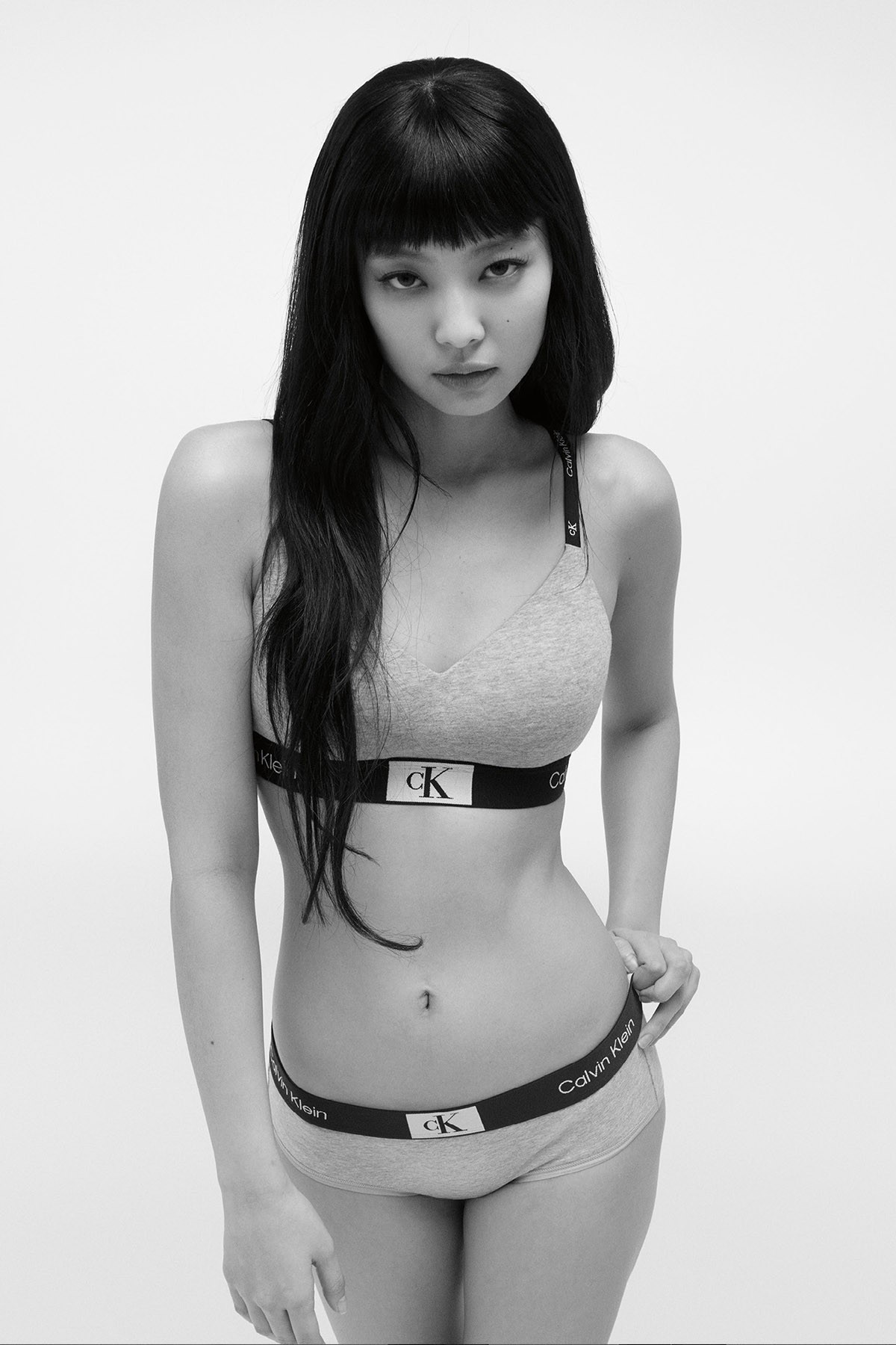 Дженни из Blackpink снялась в весенней кампании Calvin Klein (фото 4)