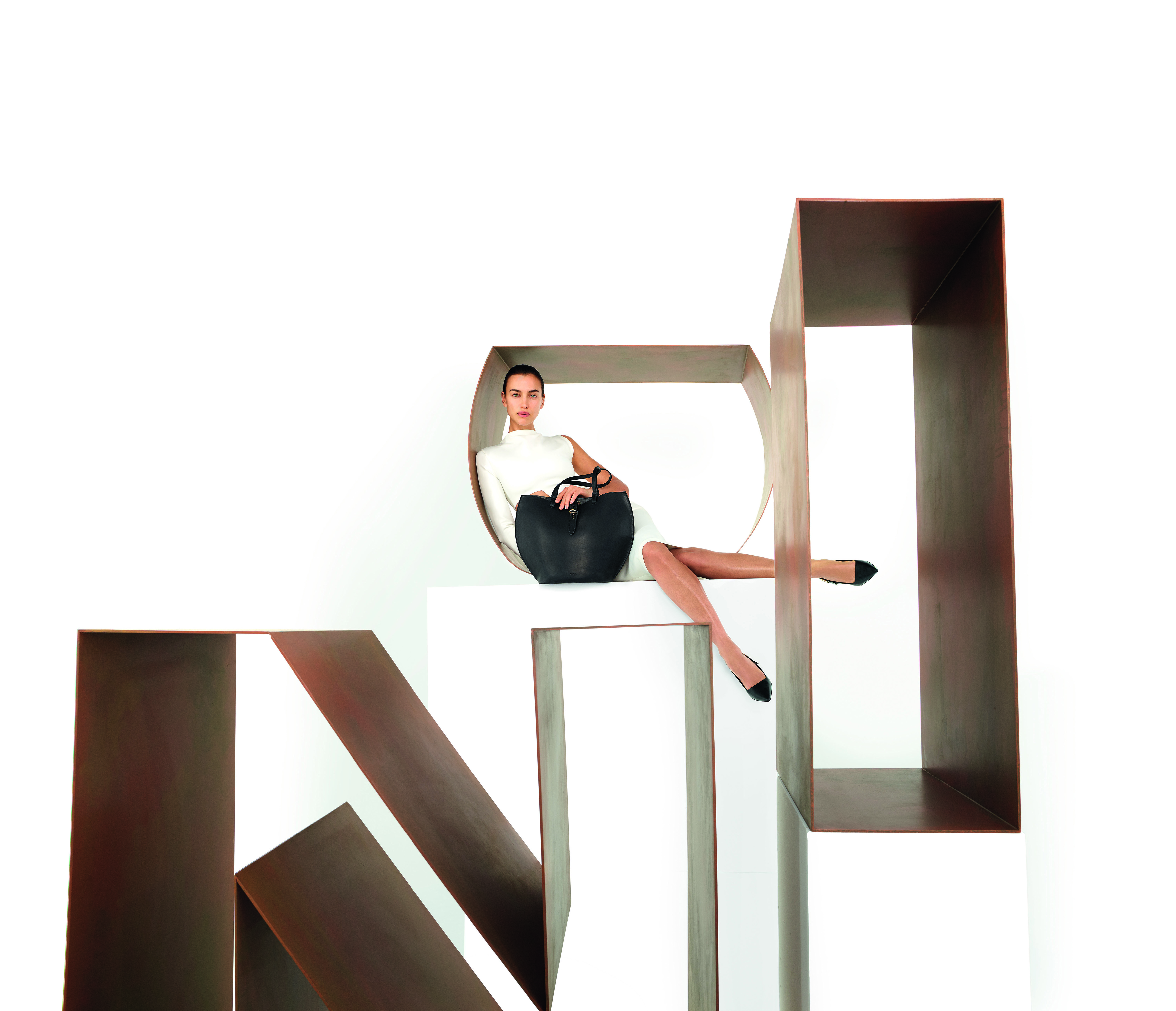 Unica — первая сумка Furla из биоразлагаемой кожи (фото 5)