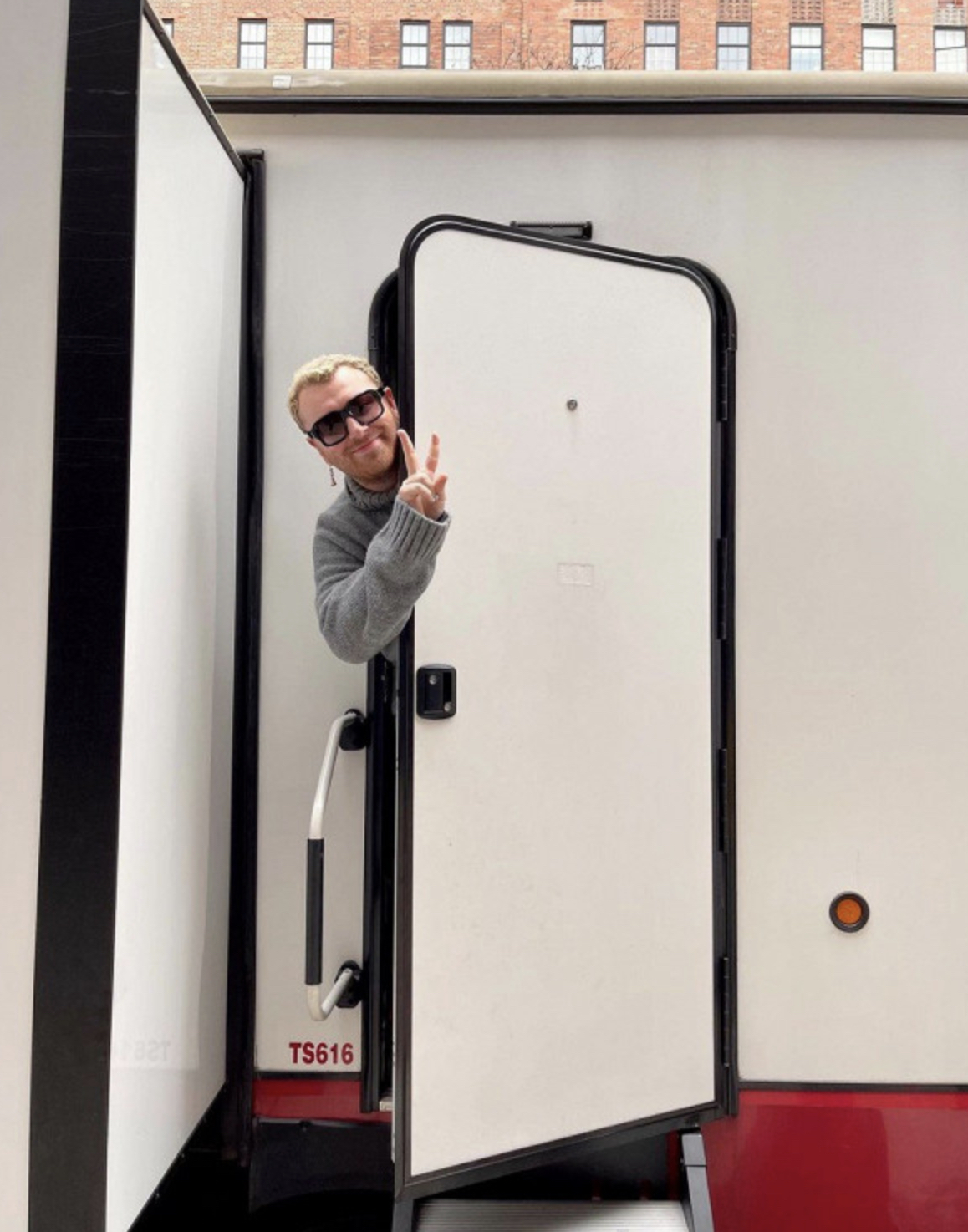 Сэм Смит появится во втором сезоне продолжения «Секса в большом городе» (фото 1)