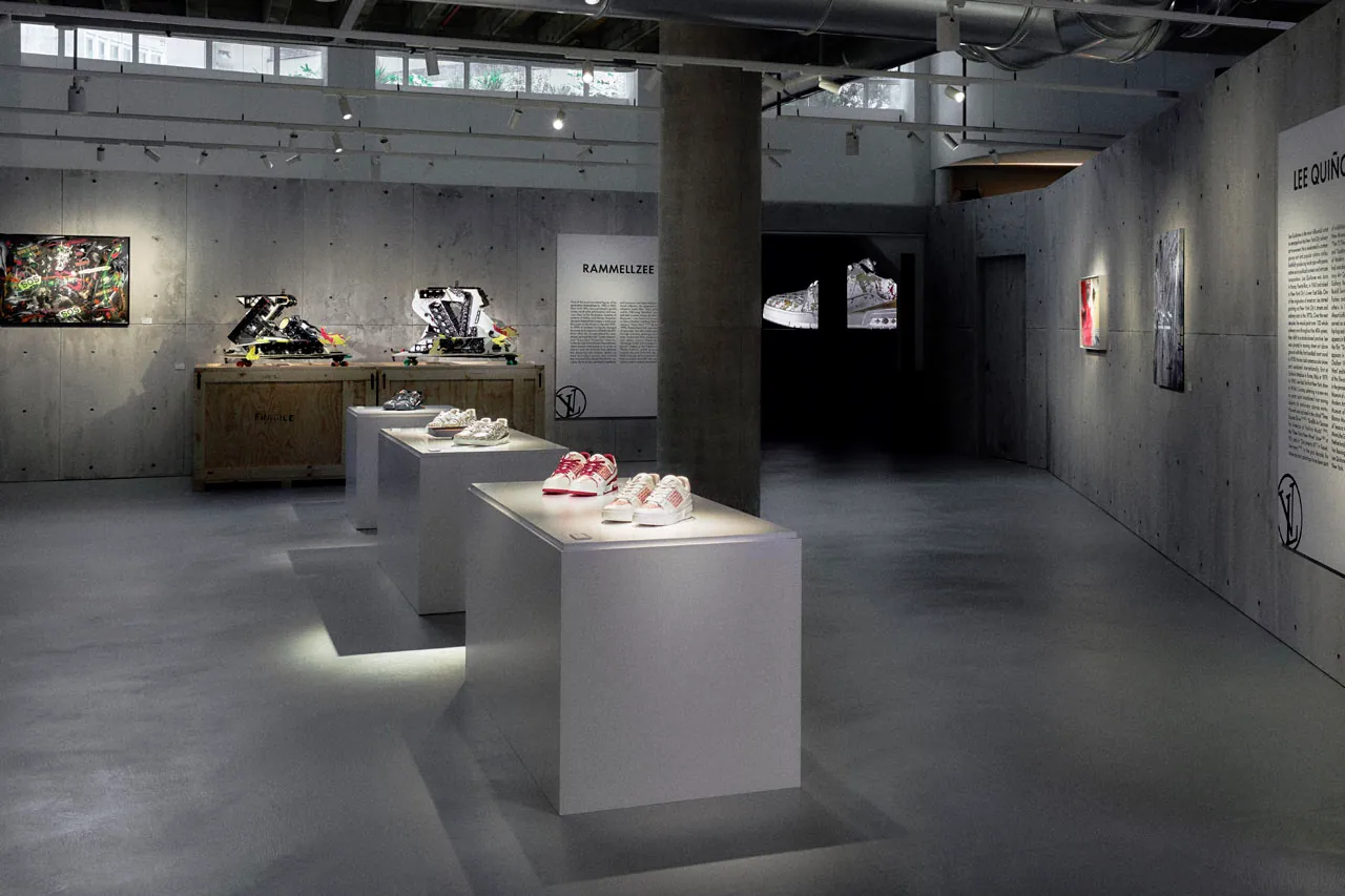 Louis Vuitton открыл в Милане выставку, посвященную кроссовкам (фото 2)