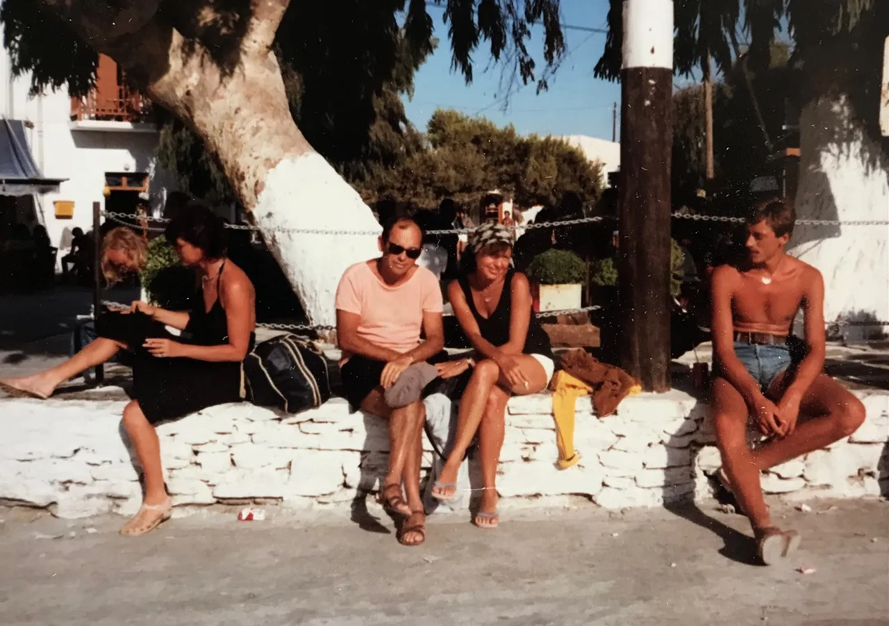 Как начинаются истории любви: отрывок из новой книги Жан-Клода Грюмбера «Жаклин Жаклин» (фото 3)