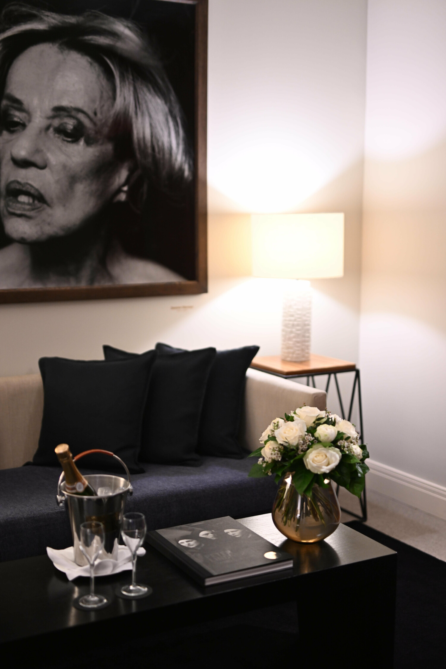 Отель в Брюсселе посвятил номер Питеру Линдбергу (фото 2)