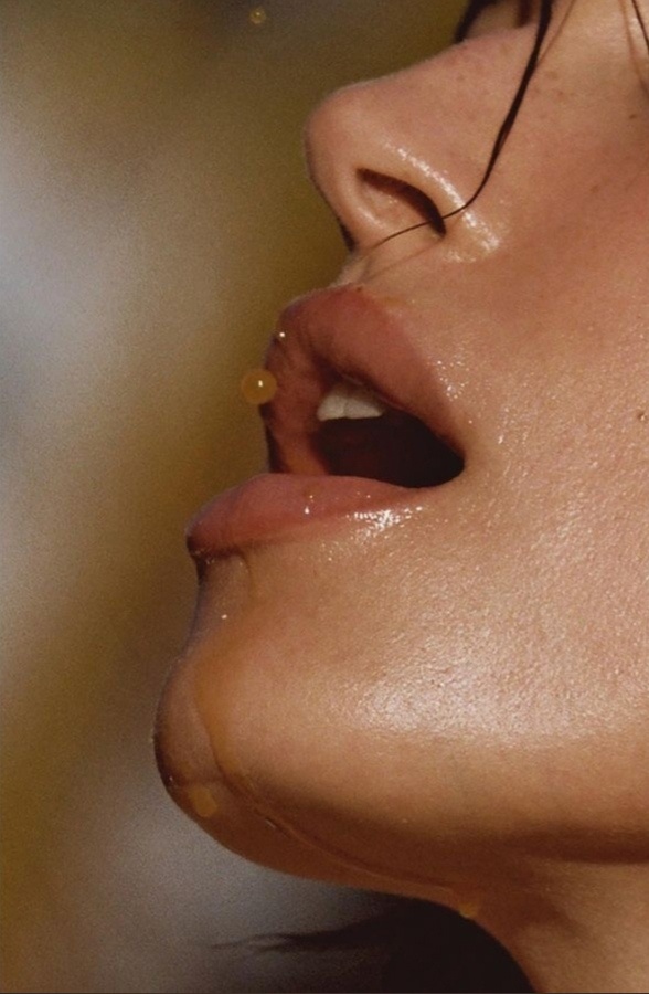 Хейли Бибер представила новое средство бренда Rhode (фото 6)