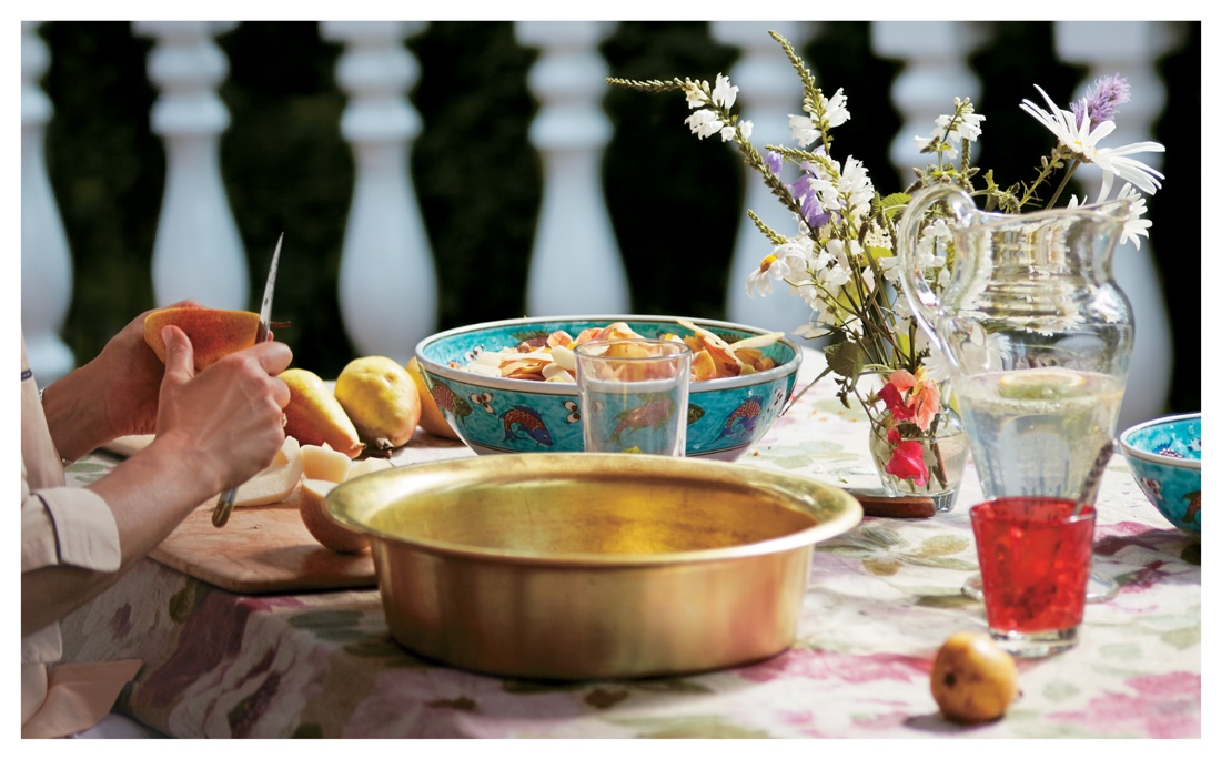 «Я люблю разное, ароматное, красивое, экзотичное»: Алена Долецкая — о сборнике «К столу!» и гастрономических пристрастиях (фото 5)