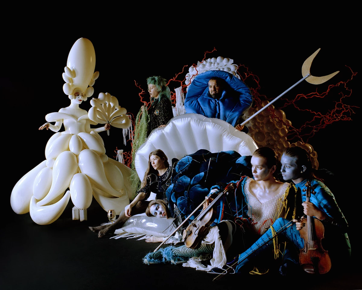 Выставка для Nina Ricci и инсталляция для Chanel: что нам нужно знать о бюро Visionar (фото 3)