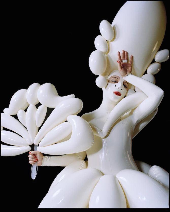 Выставка для Nina Ricci и инсталляция для Chanel: что нам нужно знать о бюро Visionar (фото 2)