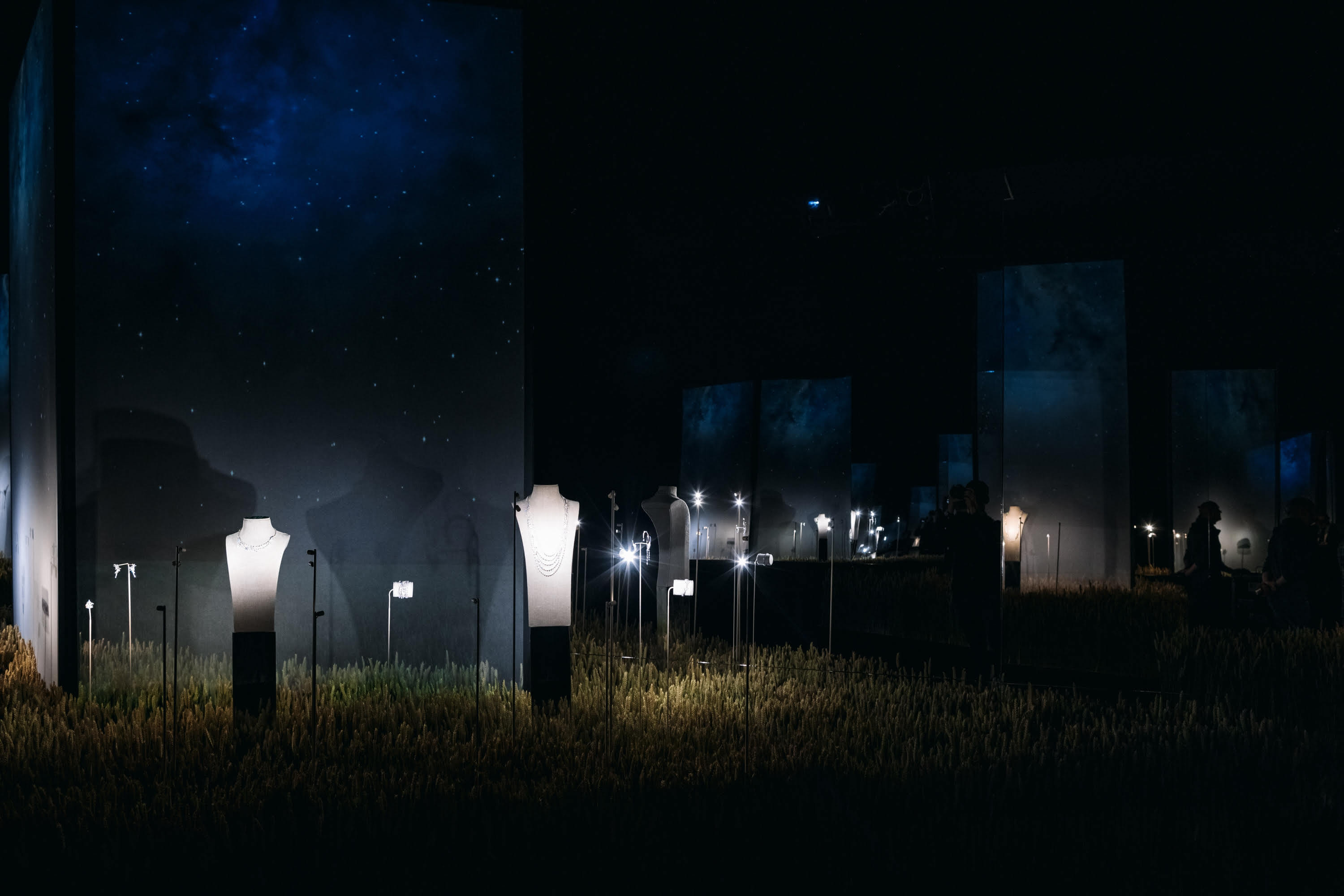 Выставка для Nina Ricci и инсталляция для Chanel: что нам нужно знать о бюро Visionar (фото 6)