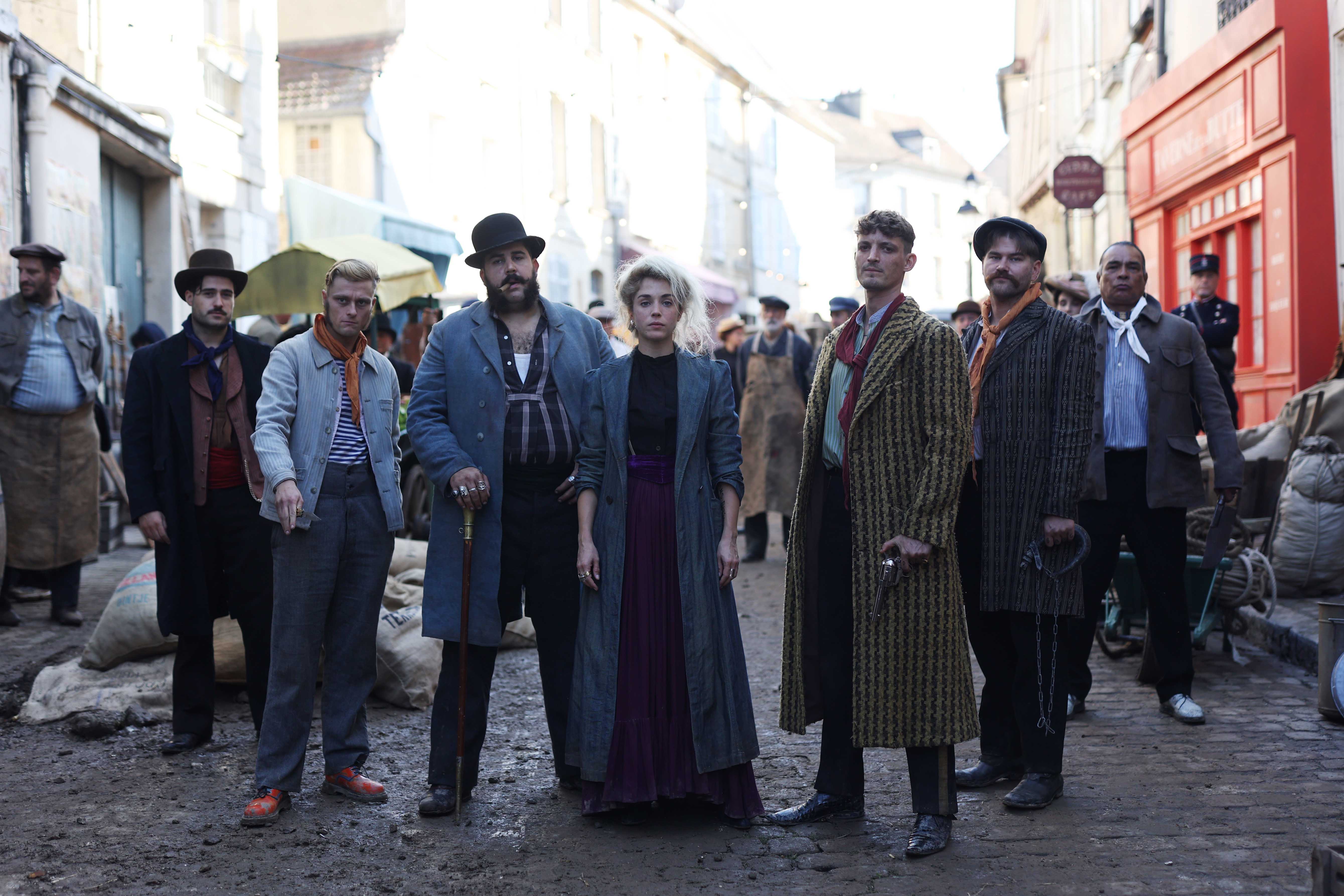 «Острые козырьки» по-французски: 5 причин посмотреть фильм «Банды Парижа» (фото 7)