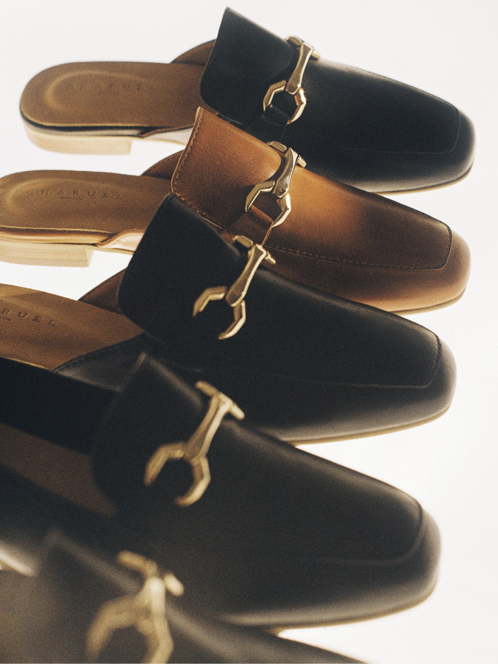 Бренд Charuel представил свою первую коллекцию обуви (фото 2)