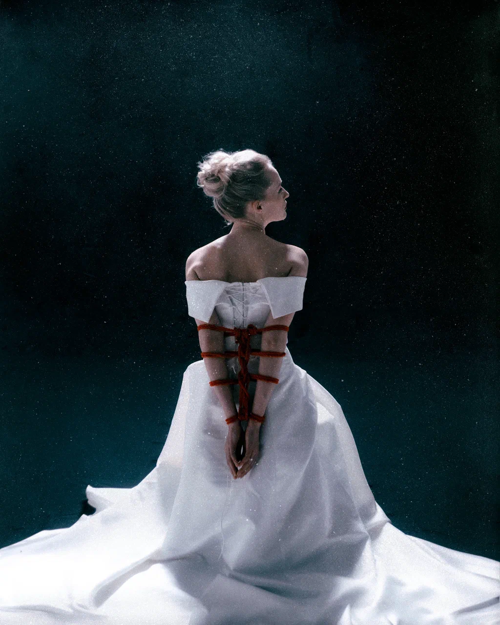 То ли воля, то ли неволя: актриса Елизавета Базыкина — о спектакле «Богатые невесты. Новый сезон» (фото 6)