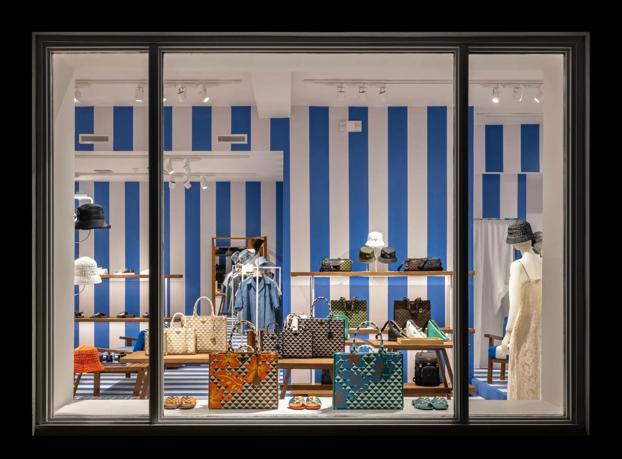 Prada провел редизайн магазина в Хэмптоне (фото 2)