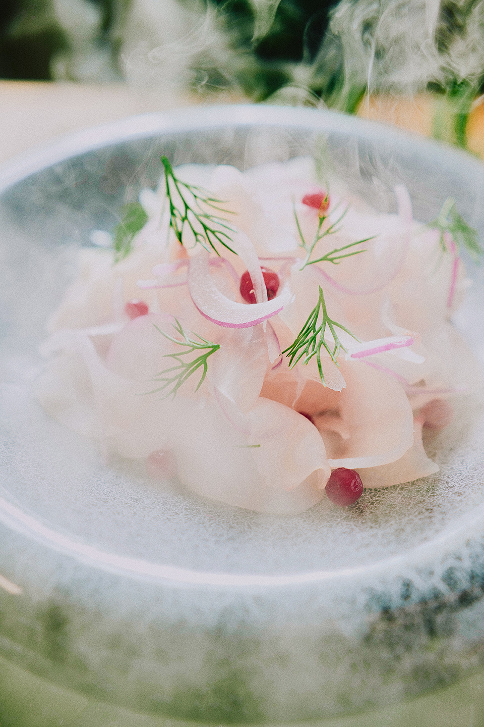 Новости ресторанов: дачный салат, булочка-ромашка и сауэр с лепестками роз (фото 1)