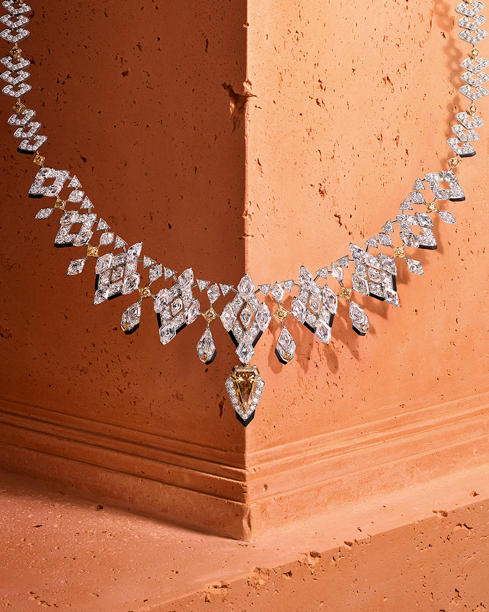 Cartier представил во Флоренции коллекцию Le Voyage Recommencé (фото 1)