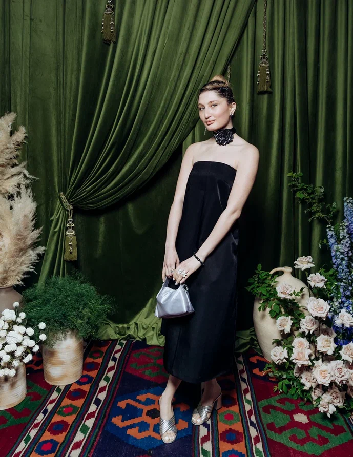 Катя Мухина, Ян Яновский, Евгения Линович и Маша Федорова посетили ужин в «Ткемали» (фото 8)