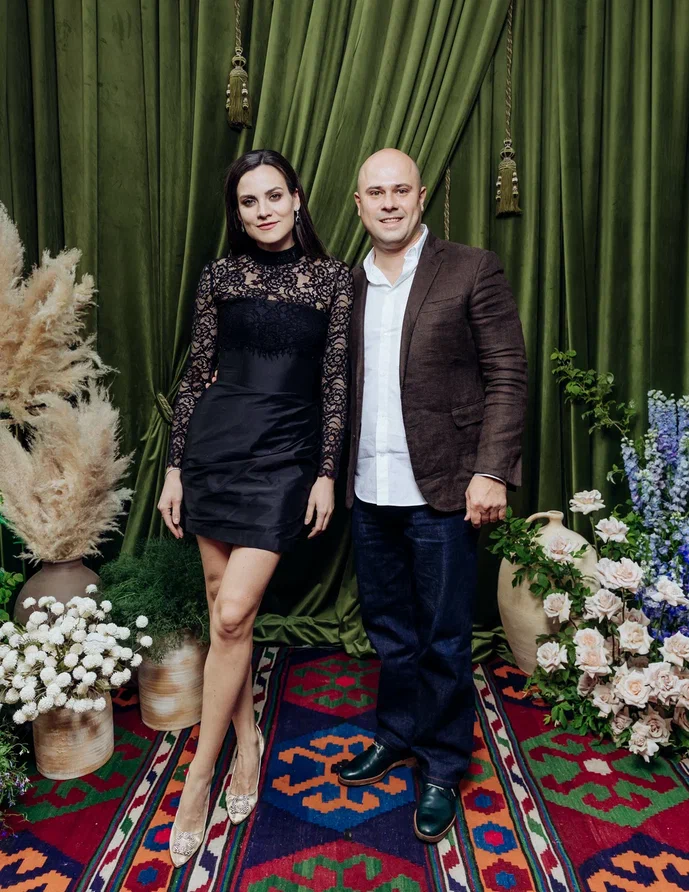 Катя Мухина, Ян Яновский, Евгения Линович и Маша Федорова посетили ужин в «Ткемали» (фото 3)